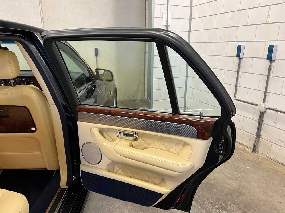 Bentley Arnage 6.8 V8 T (Mulliner) 457hp 2006 (FACELIFT), 75-ZTS-2 Youngtimer