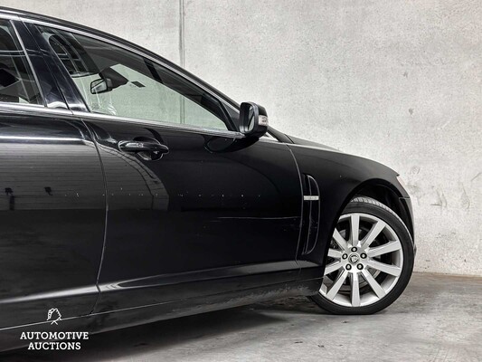 Jaguar XF 2.7D V6 Premium Luxury 207pk 2010 (Origineel-NL), 81-LDB-9