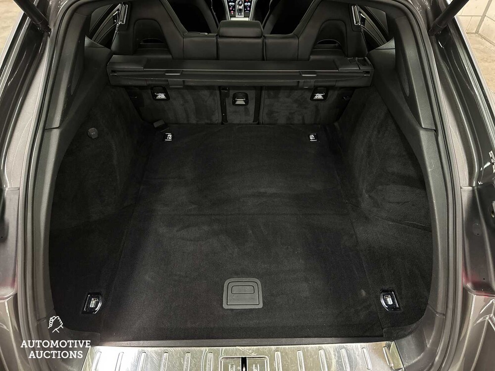 Porsche Panamera Sport Turismo 4S 2.9 V6 441hp 2018 (Original-NL), RT-213-P