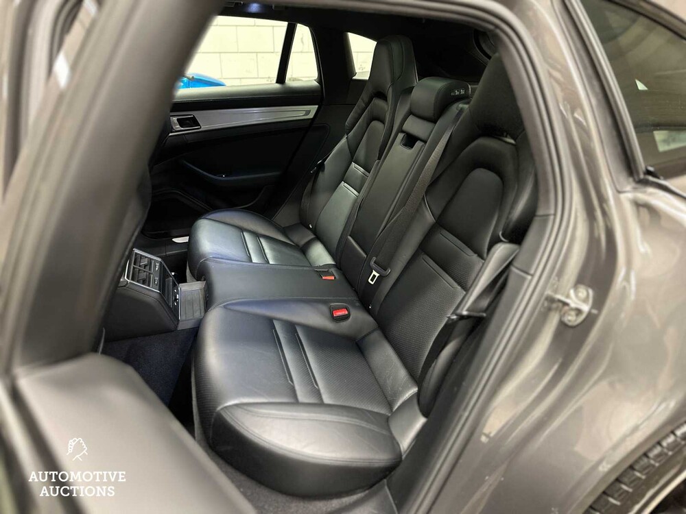 Porsche Panamera Sport Turismo 4S 2.9 V6 441hp 2018 (Original-NL), RT-213-P