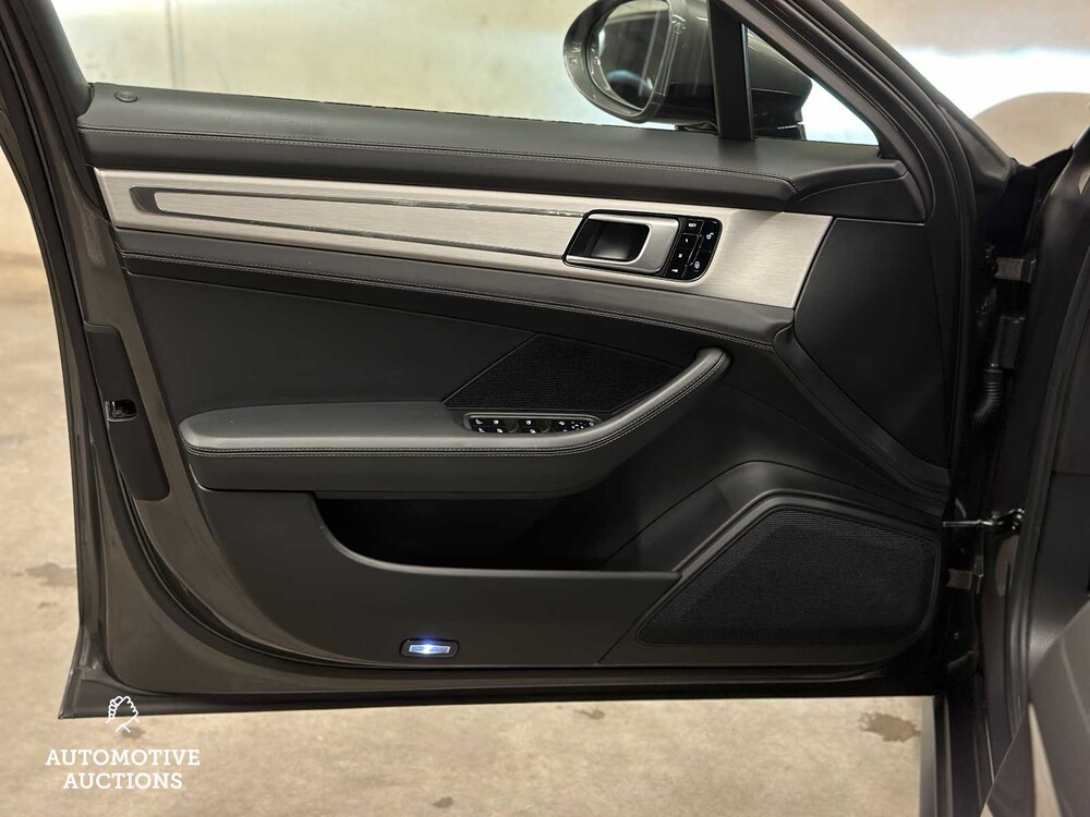 Porsche Panamera Sport Turismo 4S 2.9 V6 441hp 2018 (Original-NL), RT-213-P