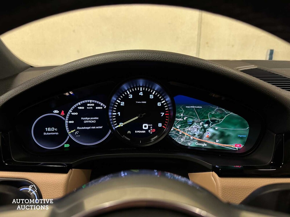 Porsche Cayenne E-Hybrid 3.0 V6 NEW-MODEL 462hp 2018 Sport-Chrono