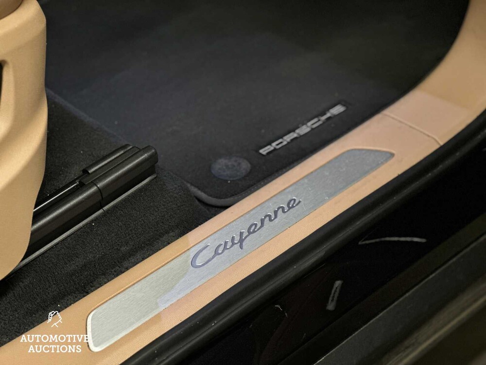 Porsche Cayenne E-Hybrid 3.0 V6 NEW-MODEL 462hp 2018 Sport-Chrono