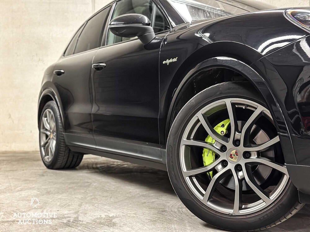 Porsche Cayenne E-Hybrid 3.0 V6 NEW-MODEL 462hp 2018 Sport-Chrono
