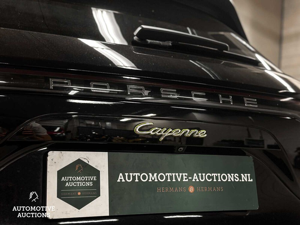 Porsche Cayenne E-Hybrid 3.0 V6 NEW-MODEL 462hp 2018 Sport-Chrono