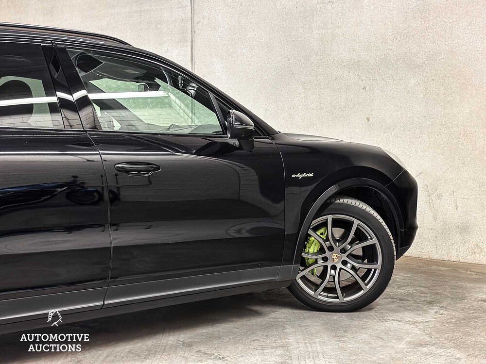 Porsche Cayenne E-Hybrid 3.0 V6 NEW-MODEL 462hp 2018 Sport-Chrono