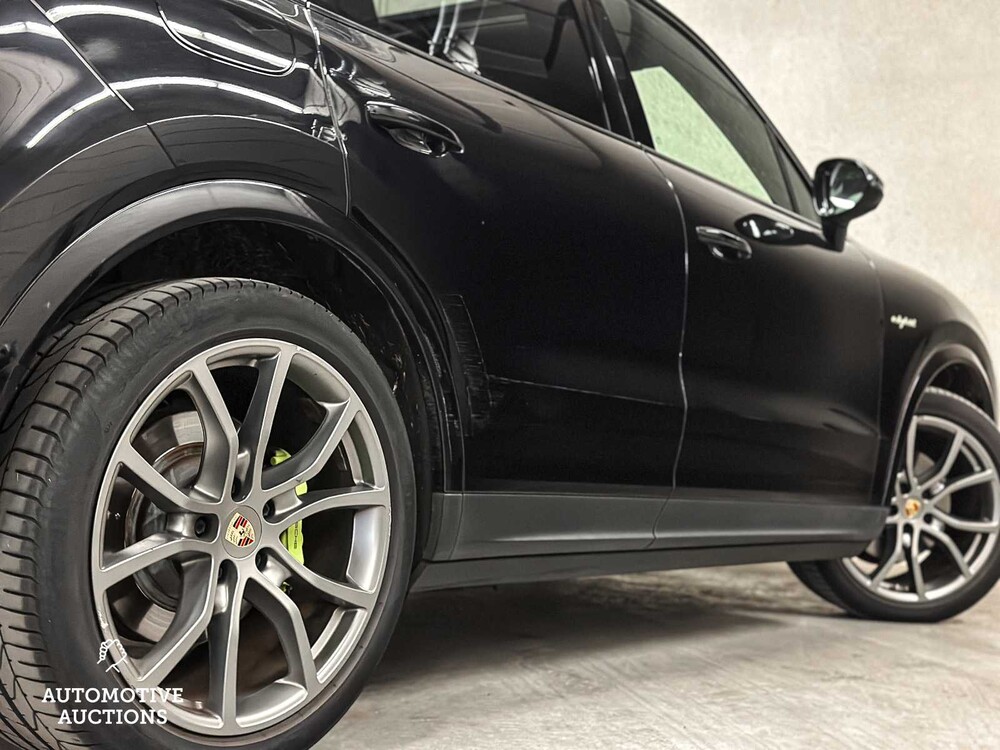 Porsche Cayenne E-Hybrid 3.0 V6 NEW-MODEL 462hp 2018 Sport-Chrono