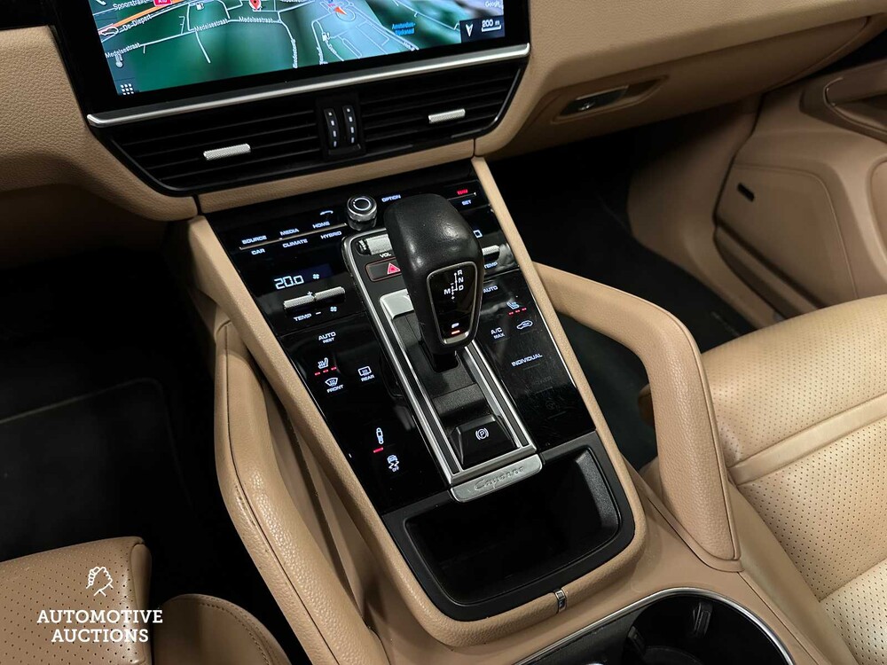 Porsche Cayenne E-Hybrid 3.0 V6 NEW-MODEL 462hp 2018 Sport-Chrono