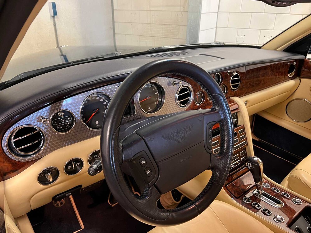 Bentley Arnage 6.8 V8 T (Mulliner) 457pk 2006 (FACELIFT), 75-ZTS-2 Youngtimer