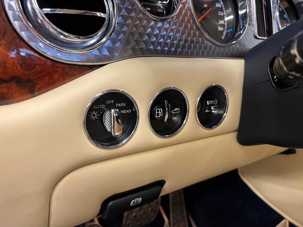 Bentley Arnage 6.8 V8 T (Mulliner) 457pk 2006 (FACELIFT), 75-ZTS-2 Youngtimer