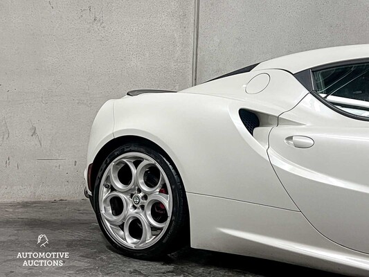 Alfa Romeo 4C Coupe 237hp 2015 (Launch Limited Edition 181/500)