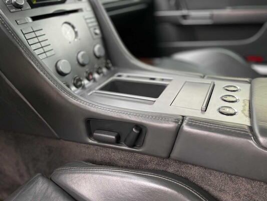 Aston Martin DB9 5.9 V12 Touchtronic 457PS 2005, 26-XJ-JD