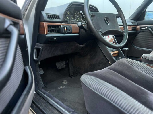 Mercedes-Benz 300 SE 188hp 1986 S-Class, 93-XRV-6 Olditmer