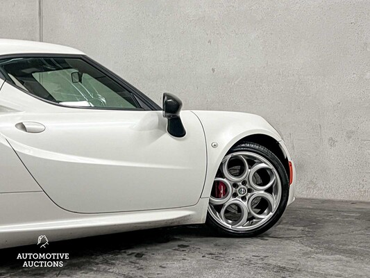 Alfa Romeo 4C Coupe 237hp 2015 (Launch Limited Edition 181/500)