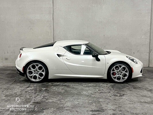 Alfa Romeo 4C Coupe 237hp 2015 (Launch Limited Edition 181/500)