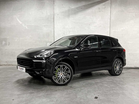 Porsche Cayenne S E-Hybrid 3.0 V6 416PS 2015 (Original-NL), GZ-024-N