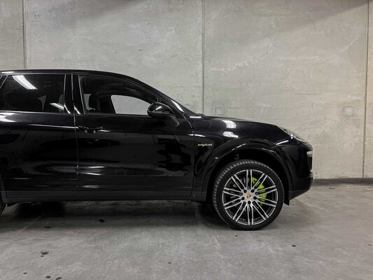 Porsche Cayenne S E-Hybrid 3.0 V6 416hp 2015 (Original-NL), GZ-024-N