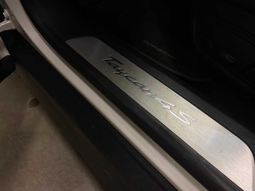 Porsche Taycan 4S Sport Chrono 79 kWh 530pk 2020 (Origineel-NL), H-937-KD