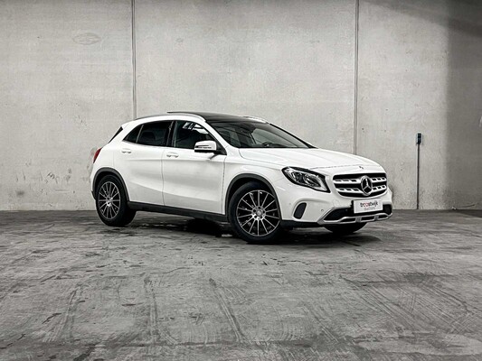 Mercedes-Benz GLA-klasse 180 Business Solution AMG 122pk 2017, RZ-668-T