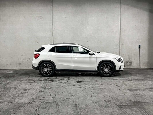 Mercedes-Benz GLA-klasse 180 Business Solution AMG 122pk 2017, RZ-668-T