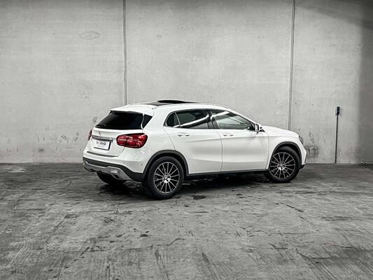 Mercedes-Benz GLA Class 180 Business Solution AMG 122hp 2017, RZ-668-T