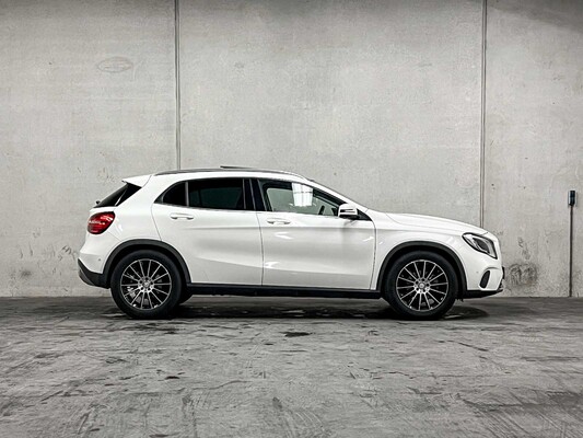 Mercedes-Benz GLA-klasse 180 Business Solution AMG 122pk 2017, RZ-668-T