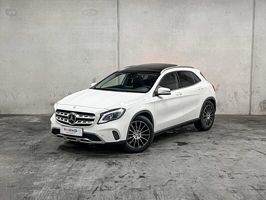 Mercedes-Benz GLA Class 180 Business Solution AMG 122hp 2017, RZ-668-T