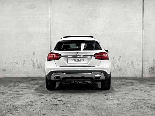 Mercedes-Benz GLA Class 180 Business Solution AMG 122hp 2017, RZ-668-T