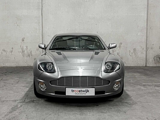 Aston Martin Vanquish 5.9 V12 469pk 2001 (Origineel-NL), 36-HT-PF