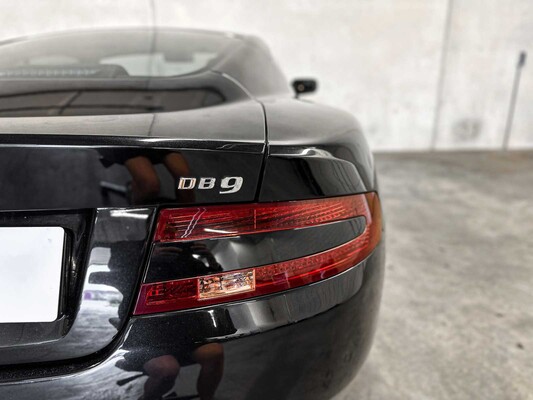 Aston Martin DB9 5.9 V12 Touchtronic 457hp 2005, 26-XJ-JD