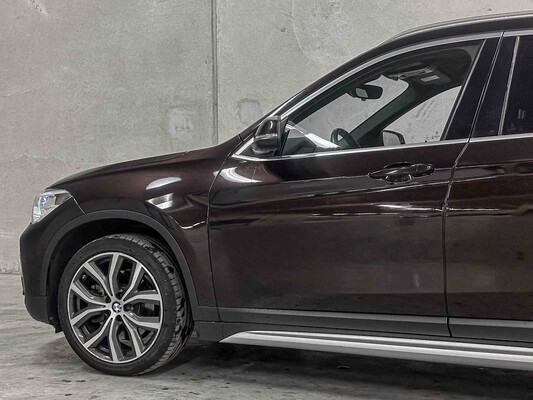 BMW X1 sDrive20i Centennial High Executive F48 (Origineel-NL) 192pk 2016, JH-821-H