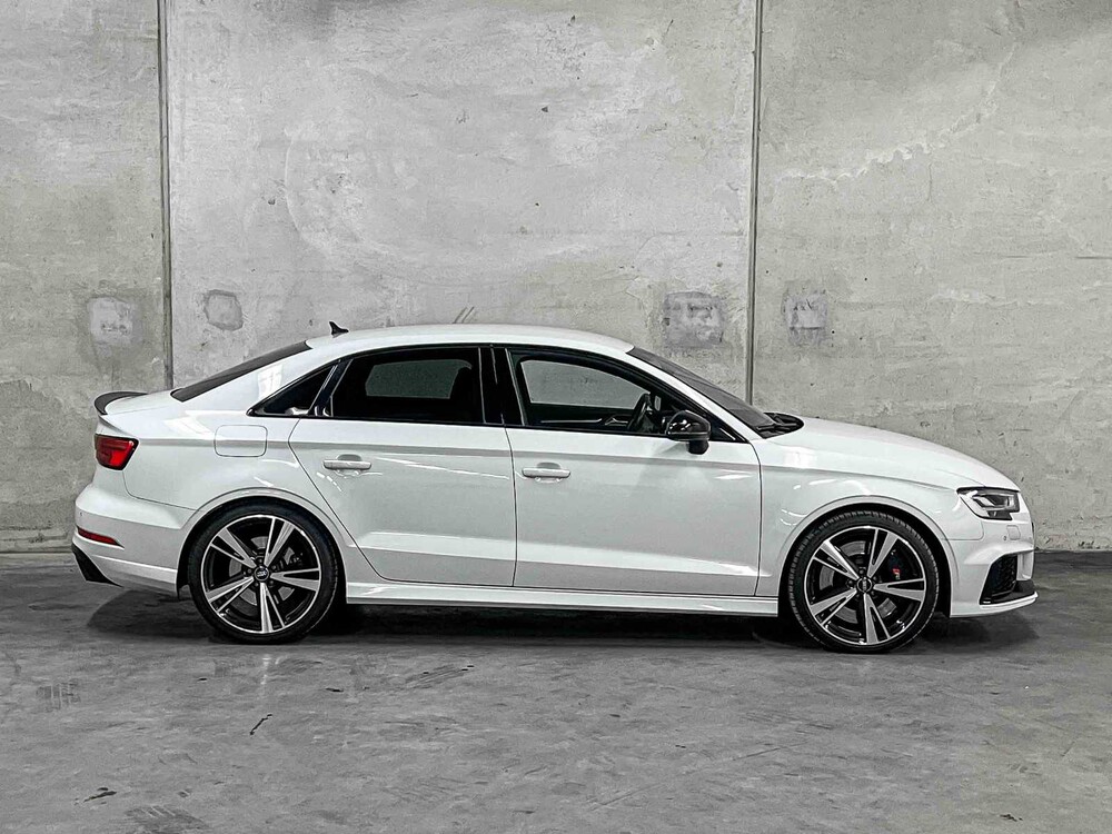 Audi RS3 Saloon 2.5 TFSI Quattro (Black Edition) 400hp 2020, L-931-TN
