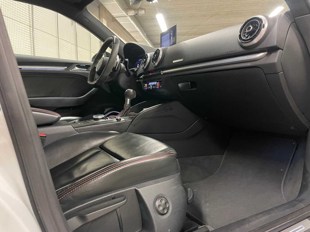 Audi RS3 Saloon 2.5 TFSI Quattro (Black Edition) 400hp 2020, L-931-TN