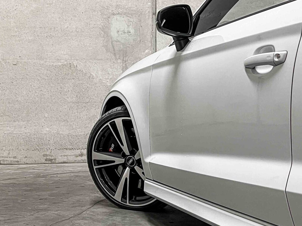 Audi RS3 Saloon 2.5 TFSI Quattro (Black Edition) 400hp 2020, L-931-TN