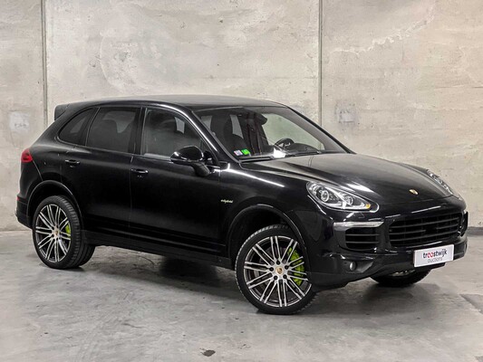 Porsche Cayenne S E-Hybrid 3.0 V6 416hp 2015 (Original-NL), GZ-024-N