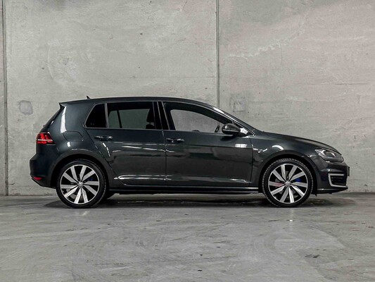 Volkswagen Golf GTE 1.4 TSI 150hp 2015 (Original-NL), GH-791-T