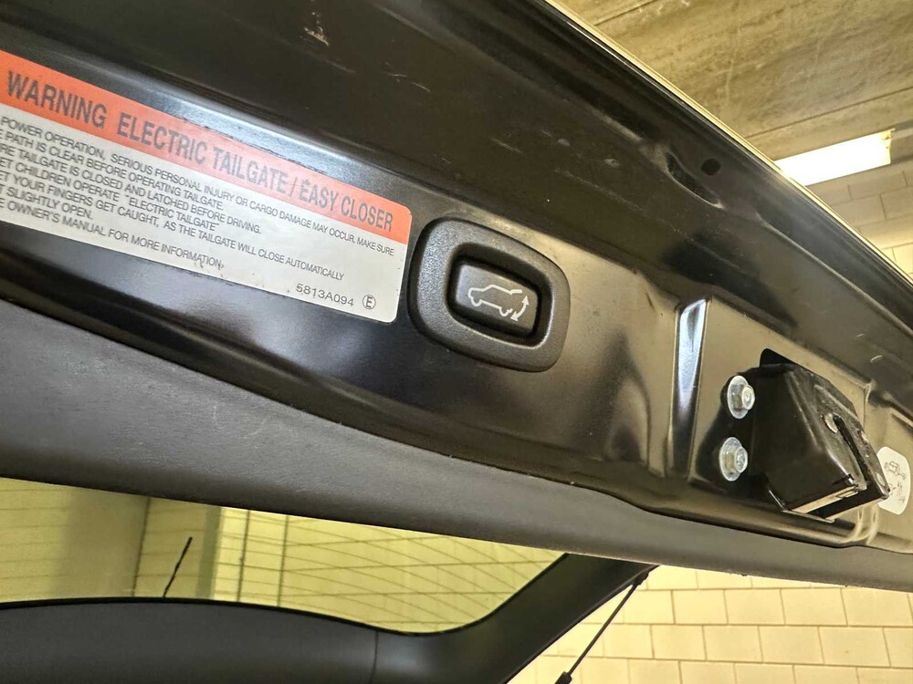  Mitsubishi Outlander 2.0 PHEV Instyle+ 121hp 2013 (Original-UK), 6-SNX-40