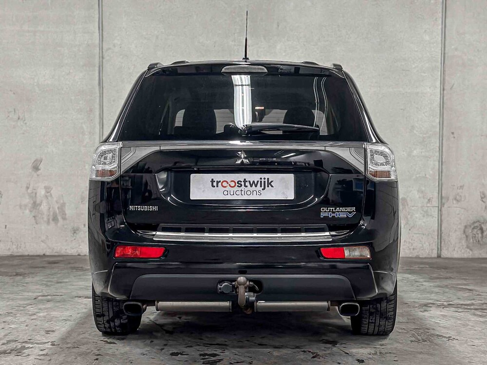  Mitsubishi Outlander 2.0 PHEV Instyle+ 121hp 2013 (Original-UK), 6-SNX-40