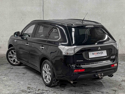  Mitsubishi Outlander 2.0 PHEV Instyle+ 121PS 2013 (Original-UK), 6-SNX-40