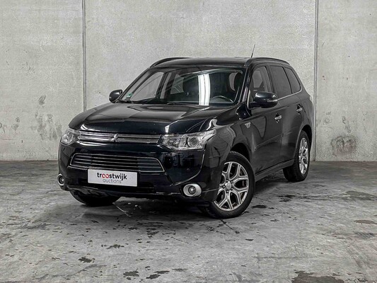  Mitsubishi Outlander 2.0 PHEV Instyle+ 121PS 2013 (Original-UK), 6-SNX-40