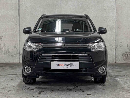  Mitsubishi Outlander 2.0 PHEV Instyle+ 121PS 2013 (Original-UK), 6-SNX-40