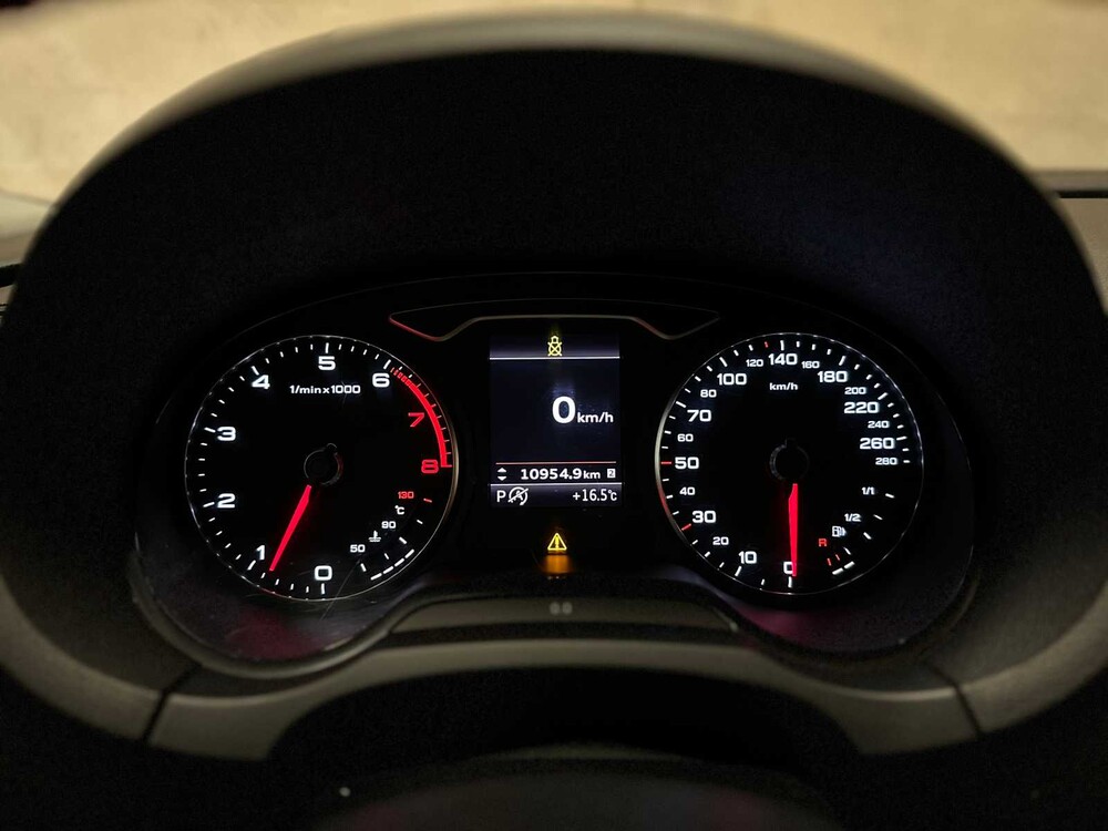 Audi A3 Limousine S-Line 1.4 TFSI CoD Ambition 140PS 2014 (Original-NL), 5-TVP-68