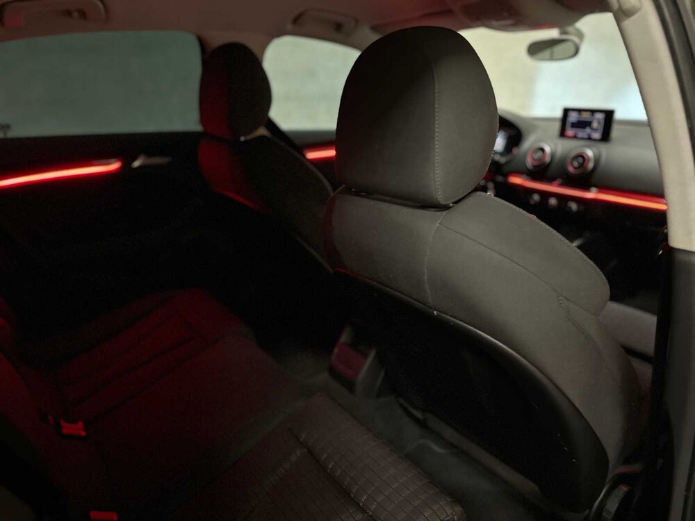 Audi A3 Limousine S-Line 1.4 TFSI CoD Ambition 140PS 2014 (Original-NL), 5-TVP-68