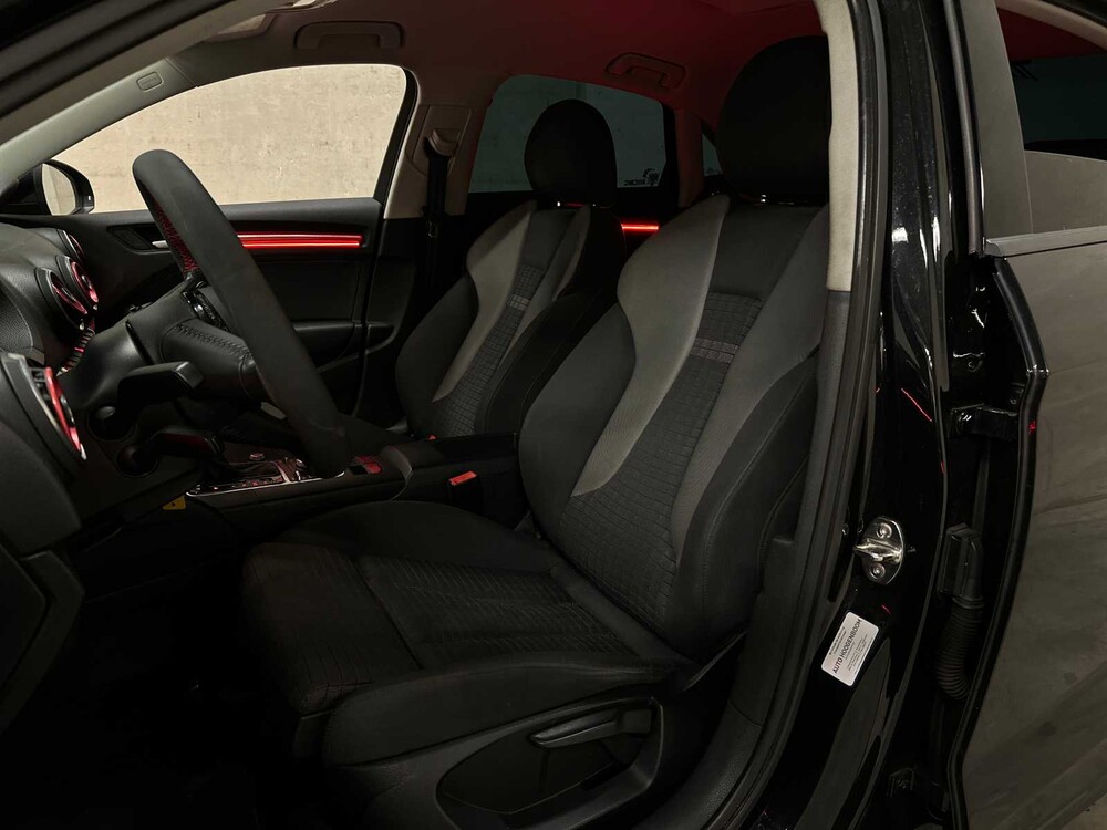 Audi A3 Limousine S-Line 1.4 TFSI CoD Ambition 140PS 2014 (Original-NL), 5-TVP-68