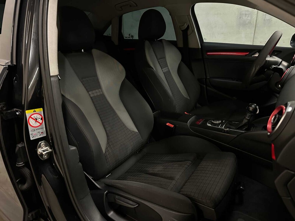 Audi A3 Limousine S-Line 1.4 TFSI CoD Ambition 140PS 2014 (Original-NL), 5-TVP-68