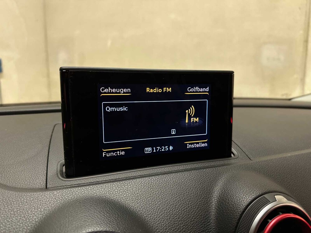 Audi A3 Limousine S-Line 1.4 TFSI CoD Ambition 140PS 2014 (Original-NL), 5-TVP-68