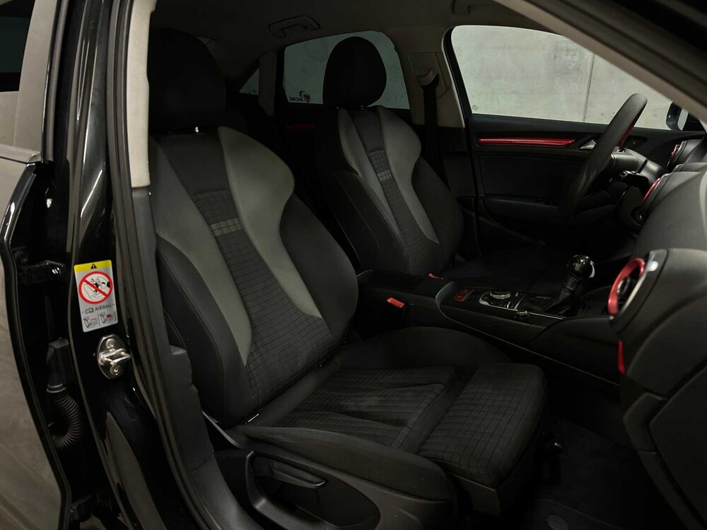 Audi A3 Limousine S-Line 1.4 TFSI CoD Ambition 140PS 2014 (Original-NL), 5-TVP-68