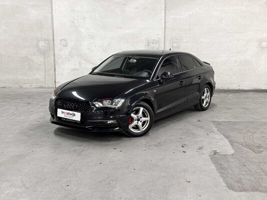 Audi A3 Limousine S-Line 1.4 TFSI CoD Ambition 140hp 2014 (Original-NL), 5-TVP-68