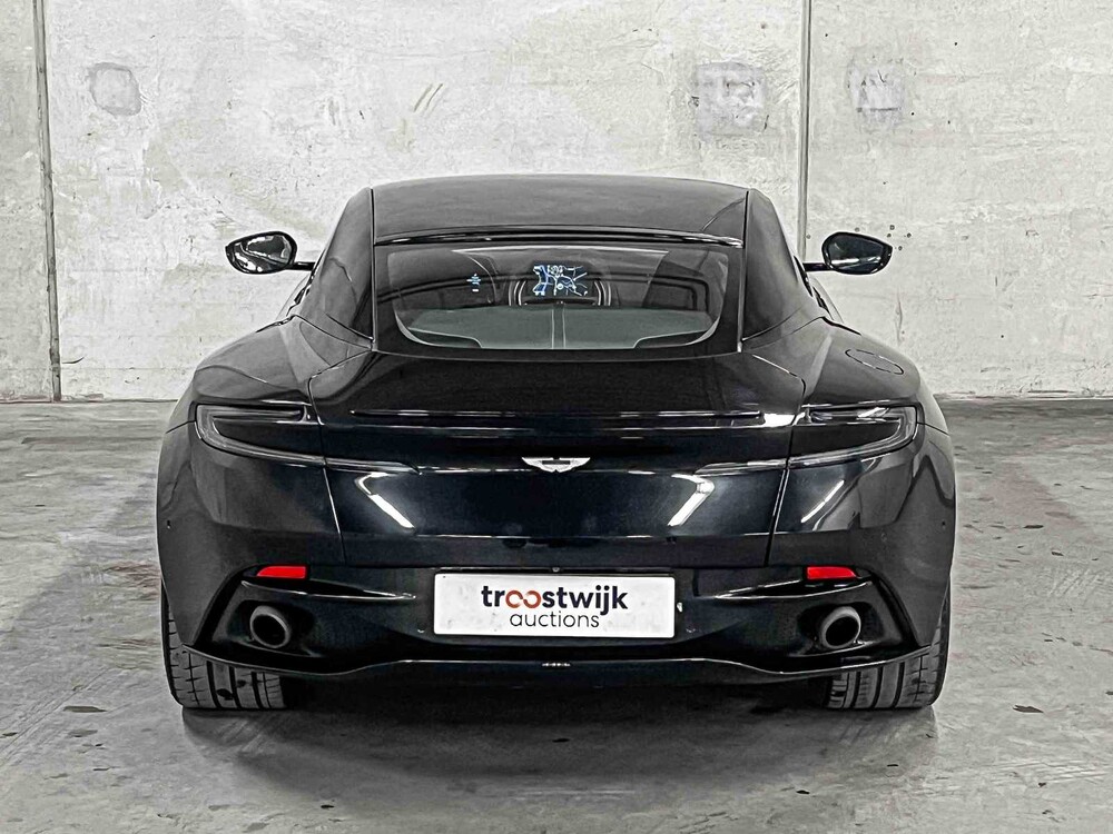 Aston Martin DB11 4.0 V8 510pk 2017, NL-Kenteken