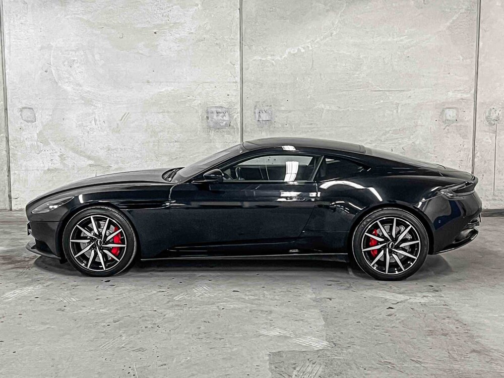 Aston Martin DB11 4.0 V8 510pk 2017, NL-Kenteken